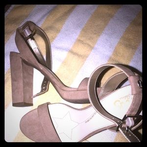 Open toe heel/sandals